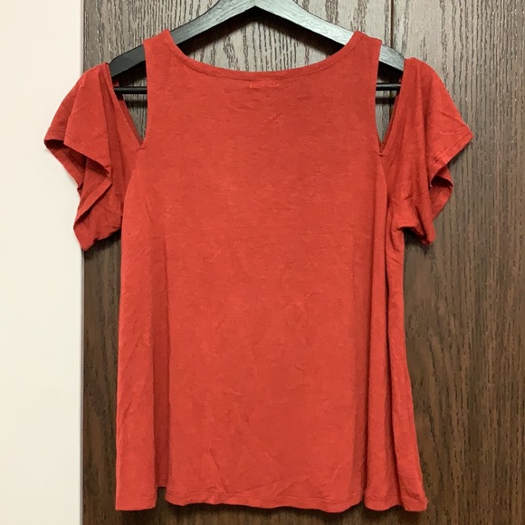 Garage Off the Shoulder Top - Picture 2 of 3